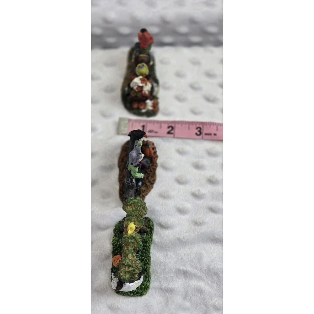 Resin Halloween Figurines Lot Of 3 Mini Decor Collectible Haunted Pumpkins Crow